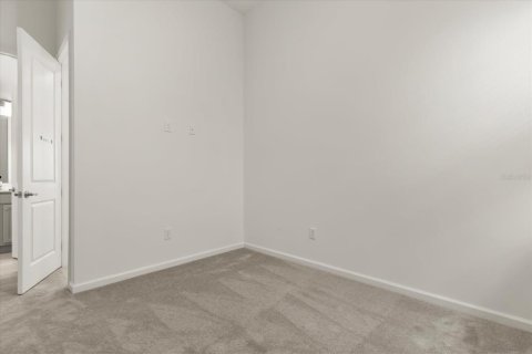Casa en venta en Orlando, Florida, 12 dormitorios, 440.17 m2 № 2213138 - foto 15