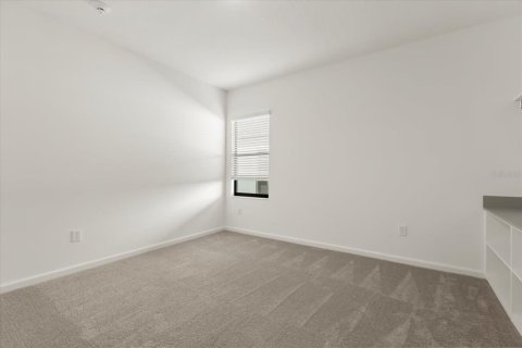 Casa en venta en Orlando, Florida, 12 dormitorios, 440.17 m2 № 2213138 - foto 28