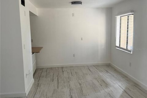 Condominio en venta en Sarasota, Florida, 1 dormitorio, 68.65 m2 № 2205983 - foto 16