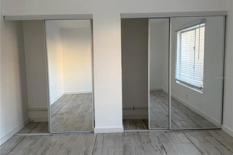 Condominio en venta en Sarasota, Florida, 1 dormitorio, 68.65 m2 № 2205983 - foto 11