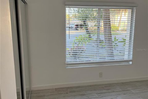Condominio en venta en Sarasota, Florida, 1 dormitorio, 68.65 m2 № 2205983 - foto 8