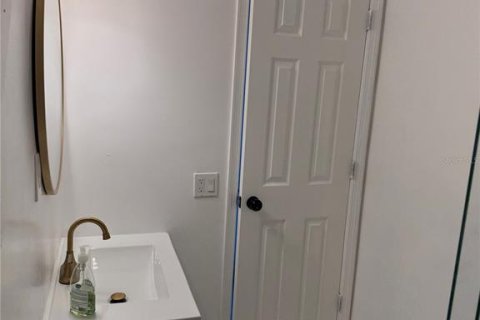 Condominio en venta en Sarasota, Florida, 1 dormitorio, 68.65 m2 № 2205983 - foto 25