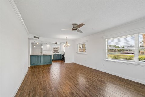 Купить кондоминиум в Сент-Питерсберг, Флорида 5 комнат, 97.55м2, № 2223022 - фото 20