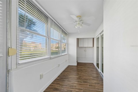 Купить кондоминиум в Сент-Питерсберг, Флорида 5 комнат, 97.55м2, № 2223022 - фото 21
