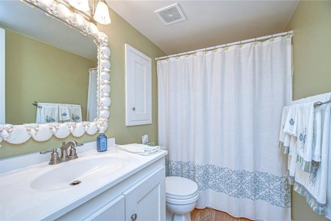 Condo in Saint Petersburg, Florida, 2 bedrooms  № 1815750 - photo 18