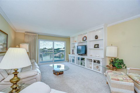 Condo in Saint Petersburg, Florida, 2 bedrooms  № 1815750 - photo 14