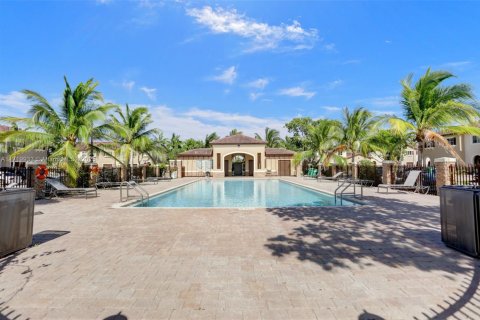 Condo in Cutler Bay, Florida, 3 bedrooms  № 1703551 - photo 16