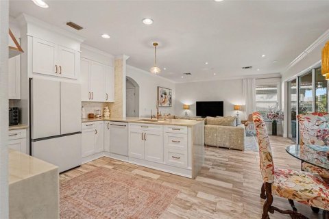 Villa ou maison à vendre à Tampa, Floride: 5 chambres, 302.12 m2 № 2400242 - photo 8