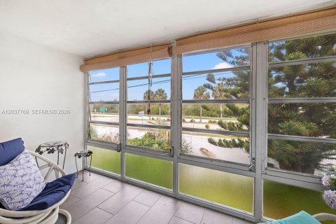 Copropriété à louer à Vero Beach, Floride: 2 chambres, 92.9 m2 № 2154601 - photo 11