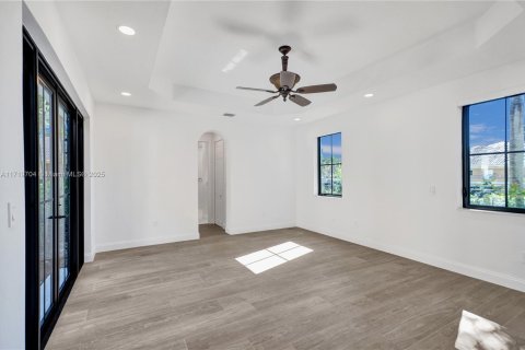 Casa en alquiler en Palmetto Bay, Florida, 4 dormitorios, 265.98 m2 № 1471174 - foto 18
