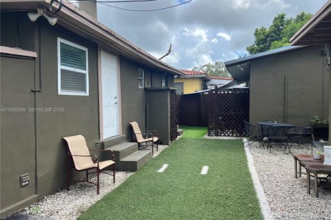 Propiedad comercial en venta en Miami, Florida, 283.44 m2 № 2054695 - foto 20