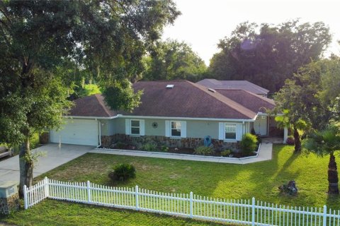 Casa en venta en Ocala, Florida, 4 dormitorios, 180.69 m2 № 1918143 - foto 1