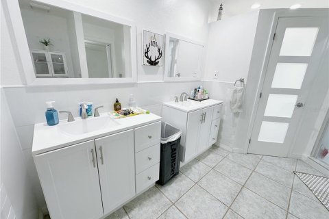 Casa en venta en Ocala, Florida, 4 dormitorios, 180.69 m2 № 1918143 - foto 9