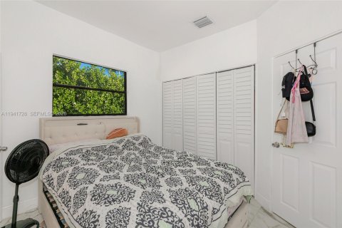 Villa ou maison à vendre à North Miami Beach, Floride: 3 chambres, 145.02 m2 № 1998946 - photo 16