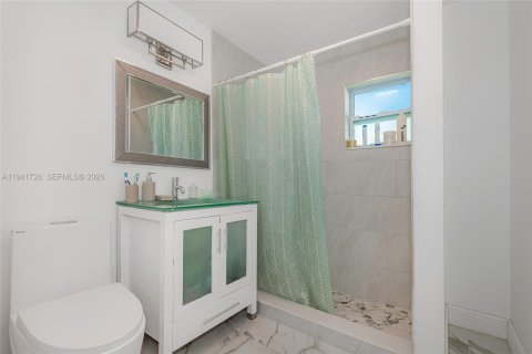 Villa ou maison à vendre à North Miami Beach, Floride: 3 chambres, 145.02 m2 № 1998946 - photo 18
