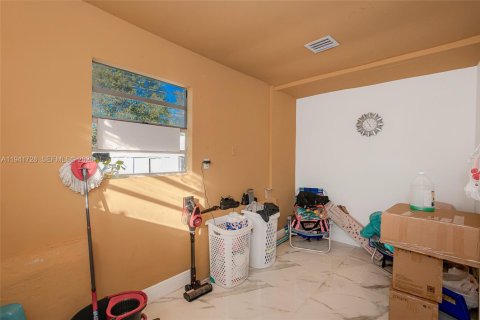 Villa ou maison à vendre à North Miami Beach, Floride: 3 chambres, 145.02 m2 № 1998946 - photo 22