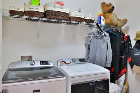 Купить виллу или дом в Порт-Оранж, Флорида 8 комнат, 244.15м2, № 1576659 - фото 20