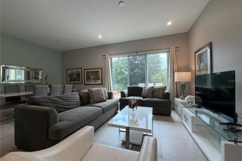 Touwnhouse à vendre à Kissimmee, Floride: 5 chambres, 201.51 m2 № 2410397 - photo 5