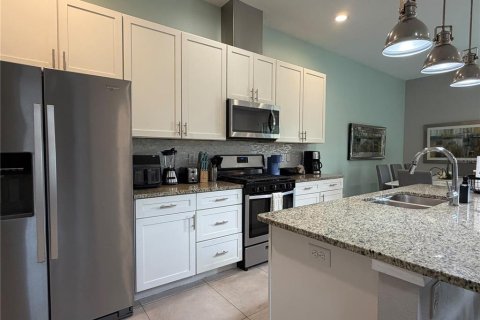 Touwnhouse à vendre à Kissimmee, Floride: 5 chambres, 201.51 m2 № 2410397 - photo 8