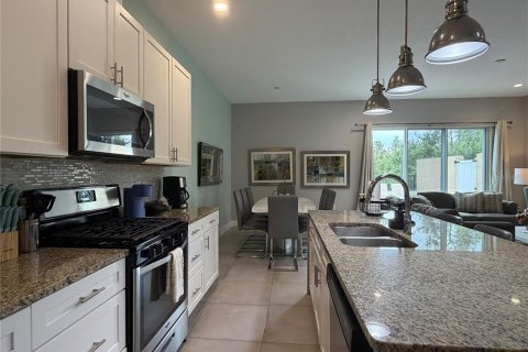 Touwnhouse à vendre à Kissimmee, Floride: 5 chambres, 201.51 m2 № 2410397 - photo 7