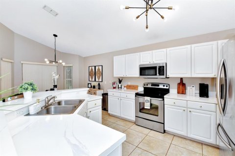 Casa en venta en Kissimmee, Florida, 4 dormitorios, 176.7 m2 № 2150810 - foto 12