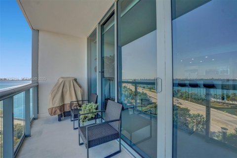 Condominio en venta en Miami, Florida, 1 dormitorio, 71.81 m2 № 1984343 - foto 13