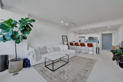 Condominio en venta en Miami, Florida, 1 dormitorio, 71.81 m2 № 1984343 - foto 3