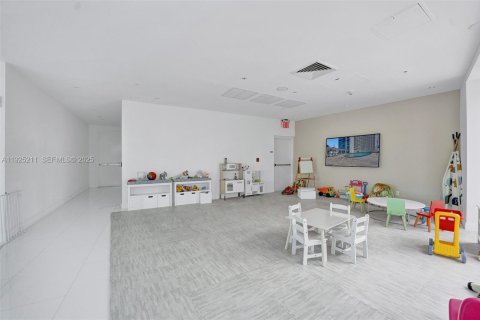 Condominio en venta en Miami, Florida, 1 dormitorio, 71.81 m2 № 1984343 - foto 27
