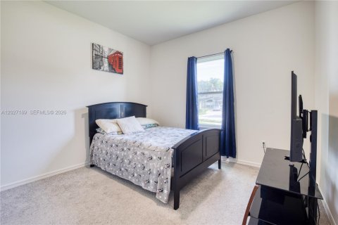 Villa ou maison à vendre à Port St. Lucie, Floride: 4 chambres, 217.11 m2 № 2085409 - photo 6