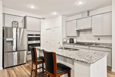 Villa ou maison à vendre à Port St. Lucie, Floride: 4 chambres, 217.11 m2 № 2085409 - photo 3