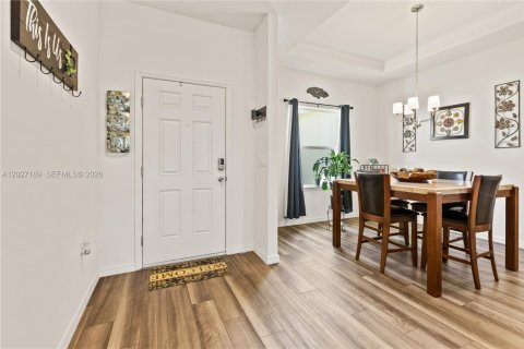 Villa ou maison à vendre à Port St. Lucie, Floride: 4 chambres, 217.11 m2 № 2085409 - photo 2
