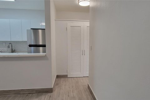 Apartment in Hollywood, Florida 1 bedroom, 60.39 sq.m. № 2083763 - photo 7