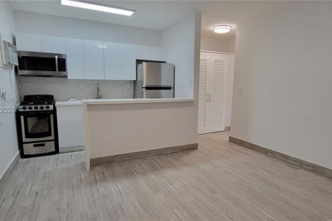 Apartment in Hollywood, Florida 1 bedroom, 60.39 sq.m. № 2083763