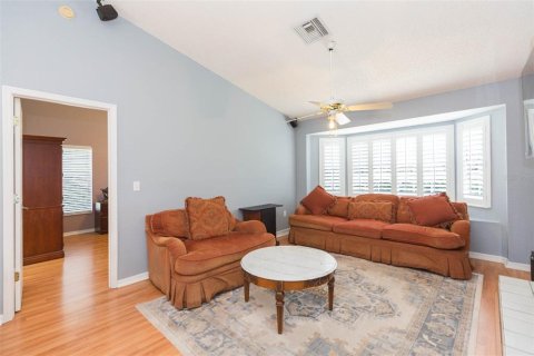 House in Zephyrhills, Florida 3 bedrooms, 162.49 sq.m. № 1835822 - photo 4