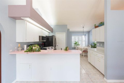 House in Zephyrhills, Florida 3 bedrooms, 162.49 sq.m. № 1835822 - photo 24
