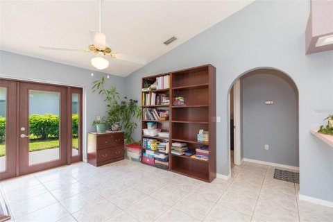 House in Zephyrhills, Florida 3 bedrooms, 162.49 sq.m. № 1835822 - photo 13