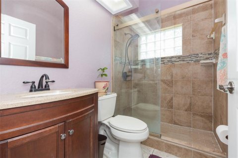 House in Zephyrhills, Florida 3 bedrooms, 162.49 sq.m. № 1835822 - photo 30