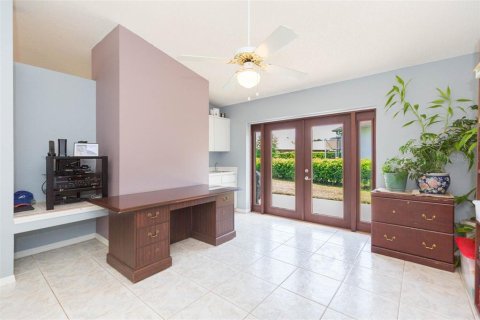 House in Zephyrhills, Florida 3 bedrooms, 162.49 sq.m. № 1835822 - photo 14
