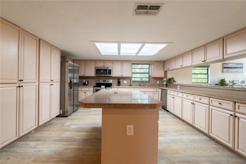 House in Bradenton, Florida 3 bedrooms, 193.61 sq.m. № 2259425 - photo 22