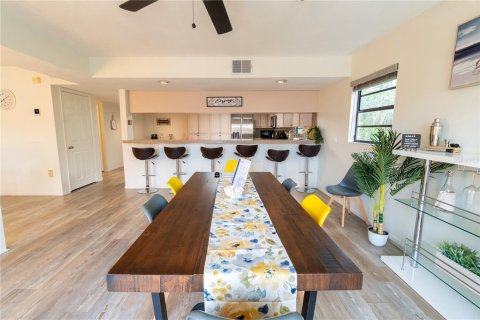 House in Bradenton, Florida 3 bedrooms, 193.61 sq.m. № 2259425 - photo 19