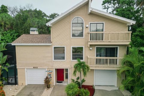 Casa en Bradenton, Florida 3 dormitorios, 193.61 m2 № 2259425