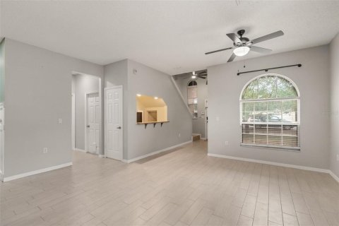 Villa ou maison à vendre à Eustis, Floride: 4 chambres, 173.08 m2 № 2150235 - photo 4