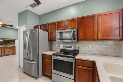Villa ou maison à vendre à Eustis, Floride: 4 chambres, 173.08 m2 № 2150235 - photo 12