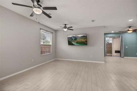 Villa ou maison à vendre à Eustis, Floride: 4 chambres, 173.08 m2 № 2150235 - photo 3