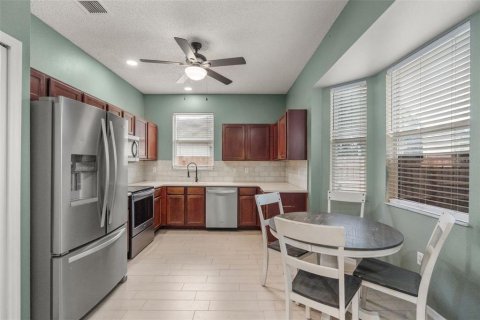 Villa ou maison à vendre à Eustis, Floride: 4 chambres, 173.08 m2 № 2150235 - photo 9