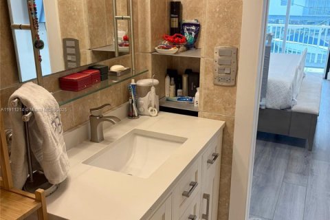 Copropriété à louer à North Miami Beach, Floride: 2 chambres, 138.05 m2 № 1967220 - photo 12