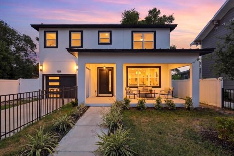 Casa en Saint Petersburg, Florida 3 dormitorios, 131.83 m2 № 2378223