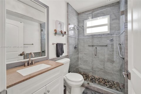 Villa ou maison à vendre à Palmetto Bay, Floride: 4 chambres, 199.55 m2 № 2068654 - photo 12