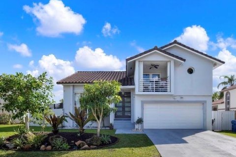 Villa ou maison à Palmetto Bay, Floride 4 chambres, 199.55 m2 № 2068654