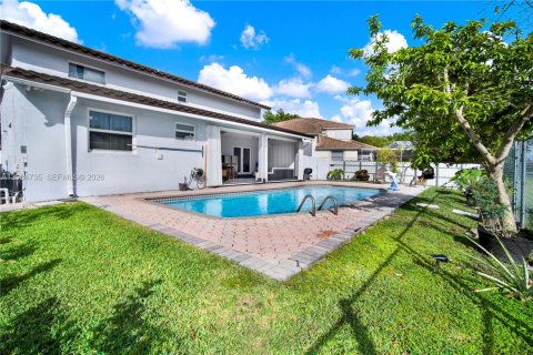 Villa ou maison à vendre à Palmetto Bay, Floride: 4 chambres, 199.55 m2 № 2068654 - photo 23